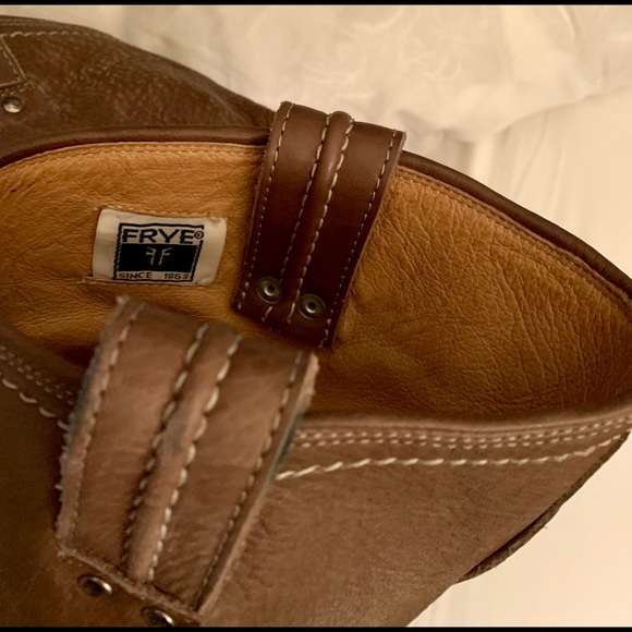 Frye - Picture 4 of 4